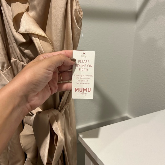 NWT show me your mumu Samantha ruffle bridesmaid dress size medium - Picture 6 of 8